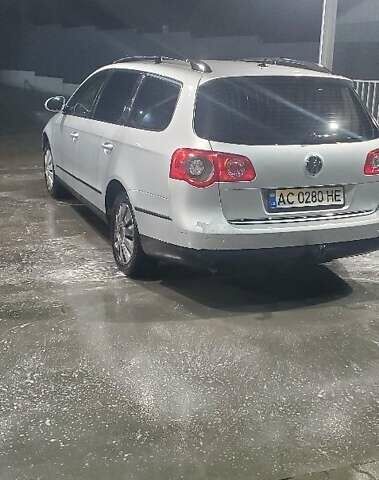 Сірий Фольксваген Пассат, об'ємом двигуна 2 л та пробігом 275 тис. км за 5500 $, фото 2 на Automoto.ua