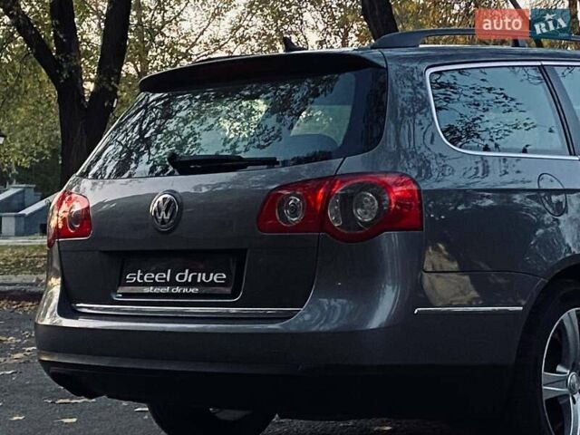 Серый Фольксваген Пассат, объемом двигателя 1.97 л и пробегом 295 тыс. км за 7999 $, фото 9 на Automoto.ua