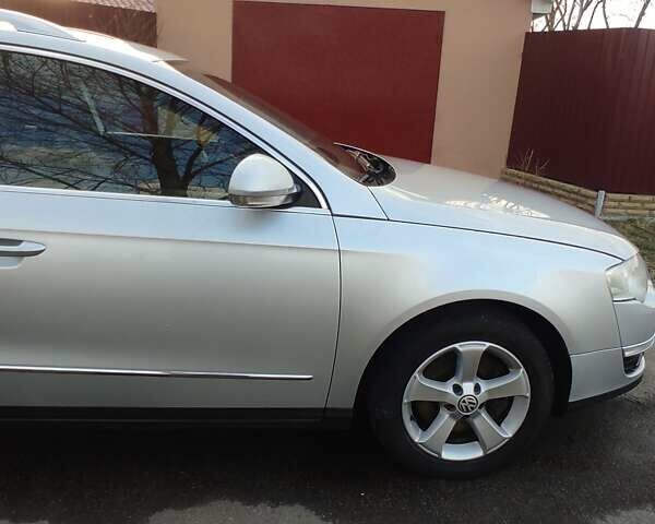 Фольксваген Пассат 2007 в Киеве на Automoto.ua Серый Фольксваген Пассат, объемом двигателя 1.97 л и пробегом 270 тыс. км за 7200 $, фото 14 на Automoto.ua
