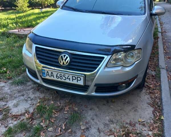Фольксваген Пассат 2007 у Києві на Automoto.ua Сірий Фольксваген Пассат, об'ємом двигуна 1.97 л та пробігом 230 тис. км за 5800 $, фото 2 на Automoto.ua