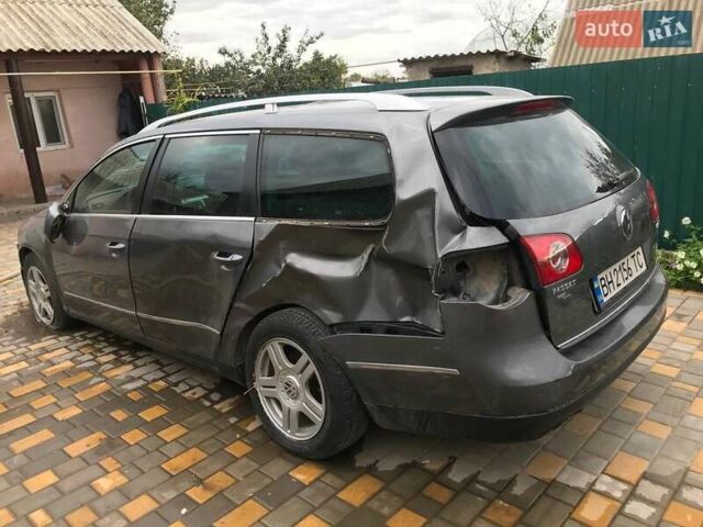 Серый Фольксваген Пассат, объемом двигателя 1.97 л и пробегом 180 тыс. км за 2300 $, фото 3 на Automoto.ua