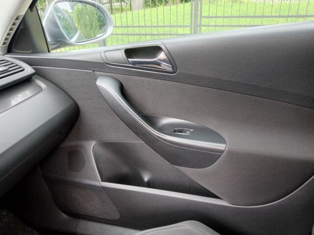 Сірий Фольксваген Пассат, об'ємом двигуна 2 л та пробігом 208 тис. км за 4900 $, фото 14 на Automoto.ua