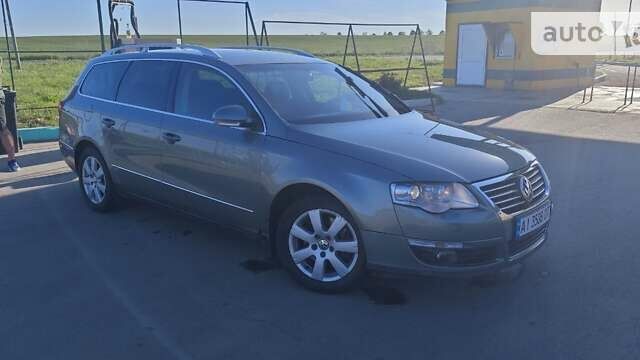 Серый Фольксваген Пассат, объемом двигателя 1.97 л и пробегом 234 тыс. км за 6800 $, фото 1 на Automoto.ua