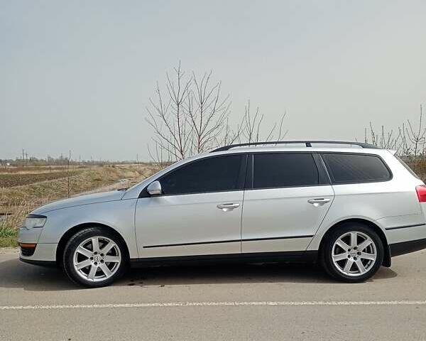 Серый Фольксваген Пассат, объемом двигателя 2 л и пробегом 250 тыс. км за 5300 $, фото 5 на Automoto.ua