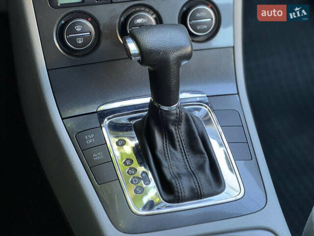 Фольксваген Пассат 2007 в Вознесенске на Automoto.ua Серый Фольксваген Пассат, объемом двигателя 1.6 л и пробегом 185 тыс. км за 6900 $, фото 16 на Automoto.ua