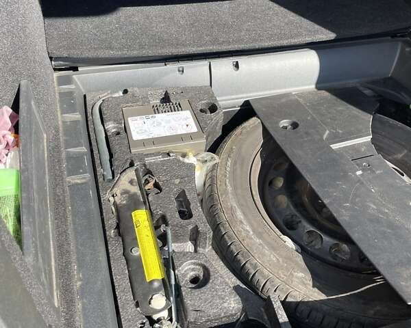 Серый Фольксваген Пассат, объемом двигателя 1.97 л и пробегом 320 тыс. км за 6000 $, фото 16 на Automoto.ua