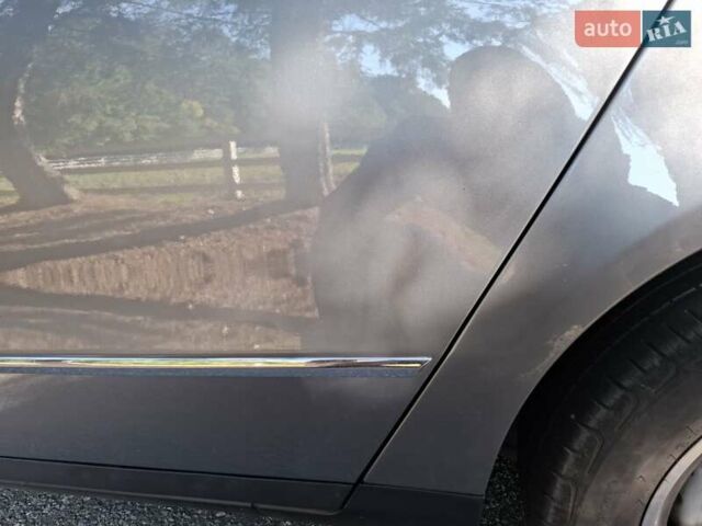 Серый Фольксваген Пассат, объемом двигателя 1.6 л и пробегом 156 тыс. км за 7800 $, фото 4 на Automoto.ua