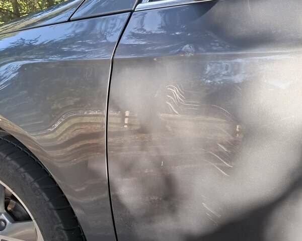 Серый Фольксваген Пассат, объемом двигателя 1.6 л и пробегом 156 тыс. км за 7800 $, фото 5 на Automoto.ua