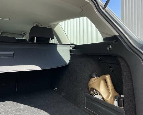 Серый Фольксваген Пассат, объемом двигателя 1.97 л и пробегом 320 тыс. км за 6000 $, фото 12 на Automoto.ua