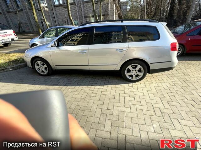 Сірий Фольксваген Пассат, об'ємом двигуна 1.6 л та пробігом 245 тис. км за 6500 $, фото 2 на Automoto.ua