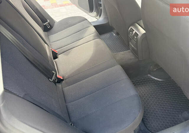 Сірий Фольксваген Пассат, об'ємом двигуна 1.6 л та пробігом 253 тис. км за 6300 $, фото 16 на Automoto.ua