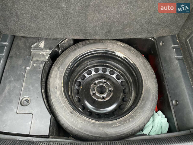 Сірий Фольксваген Пассат, об'ємом двигуна 2 л та пробігом 247 тис. км за 4599 $, фото 51 на Automoto.ua