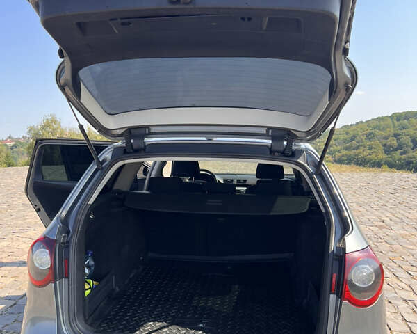 Сірий Фольксваген Пассат, об'ємом двигуна 2 л та пробігом 237 тис. км за 6500 $, фото 11 на Automoto.ua