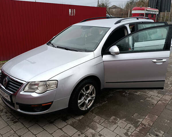 Серый Фольксваген Пассат, объемом двигателя 1.9 л и пробегом 445 тыс. км за 4650 $, фото 4 на Automoto.ua