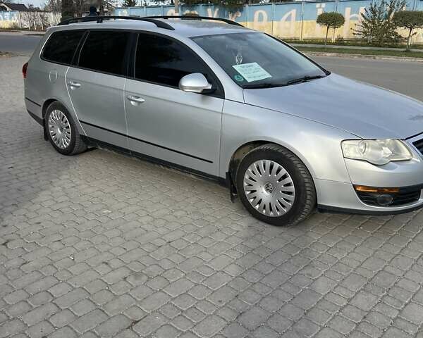 Серый Фольксваген Пассат, объемом двигателя 1.97 л и пробегом 280 тыс. км за 5950 $, фото 2 на Automoto.ua