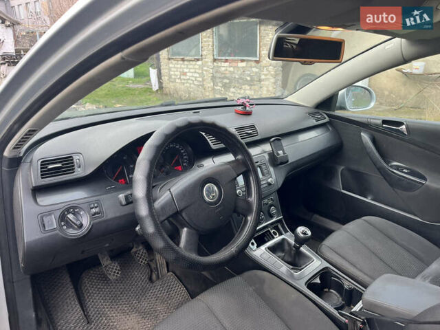 Сірий Фольксваген Пассат, об'ємом двигуна 1.9 л та пробігом 200 тис. км за 1700 $, фото 5 на Automoto.ua