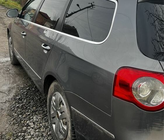 Серый Фольксваген Пассат, объемом двигателя 2 л и пробегом 225 тыс. км за 5700 $, фото 3 на Automoto.ua