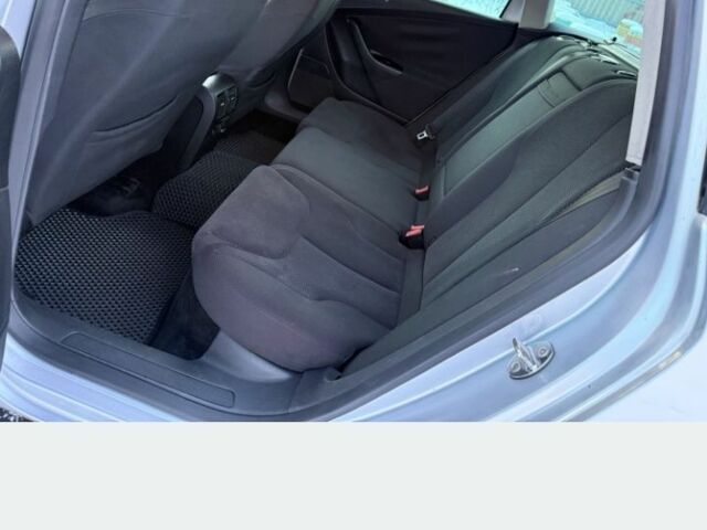 Серый Фольксваген Пассат, объемом двигателя 1.9 л и пробегом 310 тыс. км за 2800 $, фото 5 на Automoto.ua