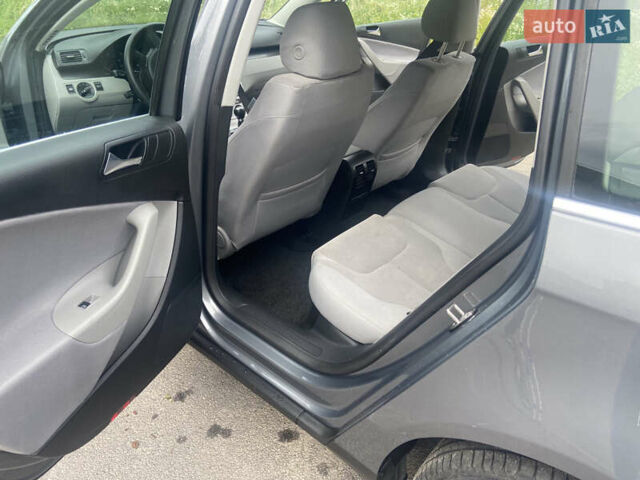 Серый Фольксваген Пассат, объемом двигателя 2 л и пробегом 254 тыс. км за 6200 $, фото 11 на Automoto.ua