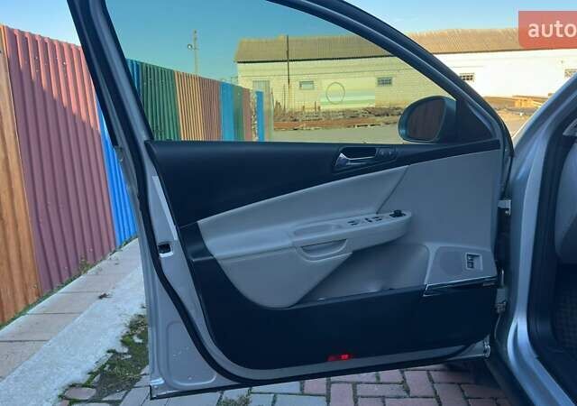 Серый Фольксваген Пассат, объемом двигателя 2 л и пробегом 204 тыс. км за 8500 $, фото 39 на Automoto.ua