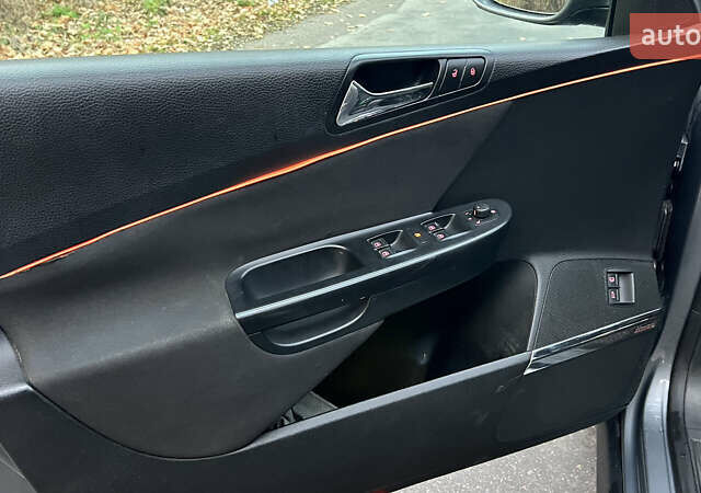 Серый Фольксваген Пассат, объемом двигателя 2 л и пробегом 326 тыс. км за 7300 $, фото 9 на Automoto.ua