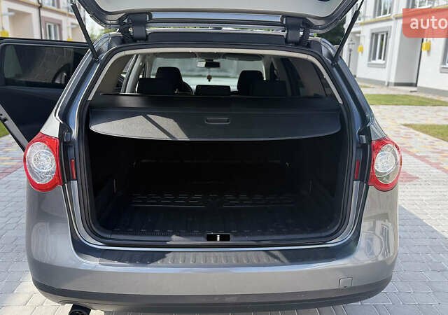 Сірий Фольксваген Пассат, об'ємом двигуна 1.6 л та пробігом 253 тис. км за 6300 $, фото 14 на Automoto.ua