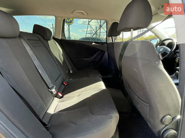 Сірий Фольксваген Пассат, об'ємом двигуна 1.97 л та пробігом 260 тис. км за 5999 $, фото 20 на Automoto.ua