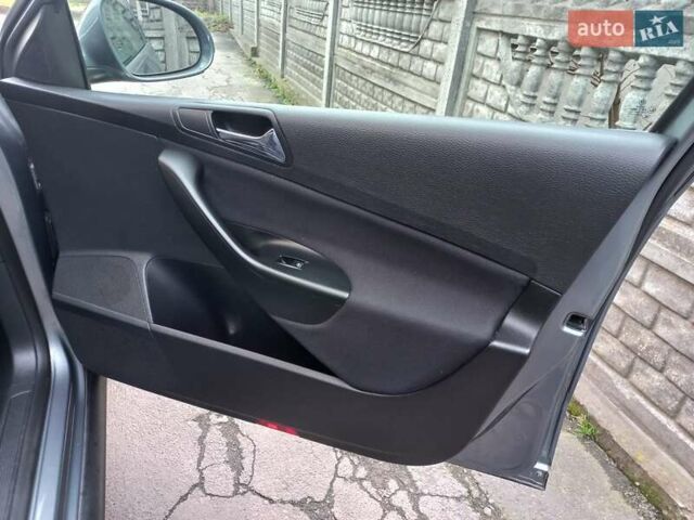 Сірий Фольксваген Пассат, об'ємом двигуна 1.6 л та пробігом 188 тис. км за 7700 $, фото 10 на Automoto.ua