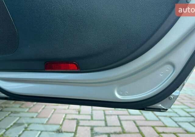 Серый Фольксваген Пассат, объемом двигателя 2 л и пробегом 204 тыс. км за 8500 $, фото 105 на Automoto.ua