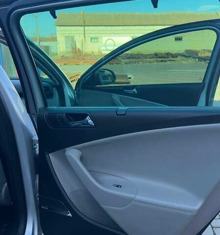 Серый Фольксваген Пассат, объемом двигателя 2 л и пробегом 204 тыс. км за 8500 $, фото 122 на Automoto.ua