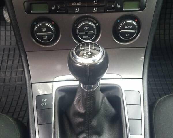 Серый Фольксваген Пассат, объемом двигателя 1.9 л и пробегом 266 тыс. км за 7000 $, фото 10 на Automoto.ua