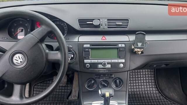 Сірий Фольксваген Пассат, об'ємом двигуна 1.97 л та пробігом 302 тис. км за 6550 $, фото 2 на Automoto.ua