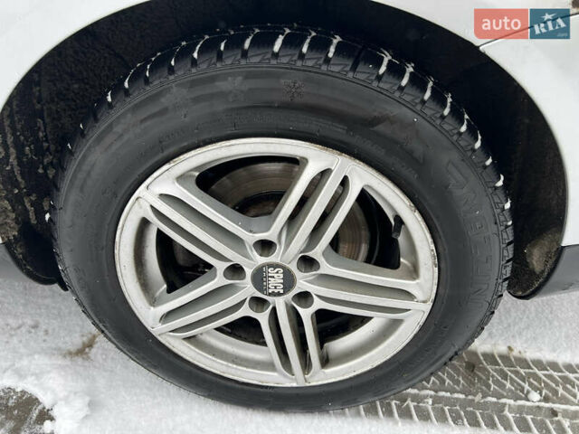 Серый Фольксваген Пассат, объемом двигателя 1.97 л и пробегом 322 тыс. км за 7100 $, фото 17 на Automoto.ua