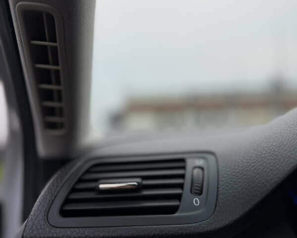 Серый Фольксваген Пассат, объемом двигателя 1.97 л и пробегом 286 тыс. км за 6750 $, фото 54 на Automoto.ua