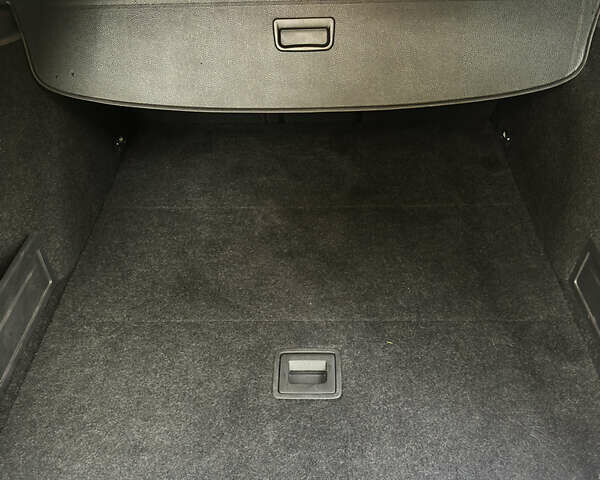 Серый Фольксваген Пассат, объемом двигателя 1.97 л и пробегом 330 тыс. км за 7499 $, фото 19 на Automoto.ua