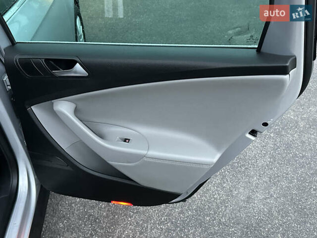 Серый Фольксваген Пассат, объемом двигателя 1.8 л и пробегом 227 тыс. км за 7450 $, фото 48 на Automoto.ua