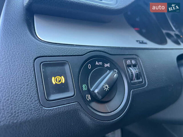 Сірий Фольксваген Пассат, об'ємом двигуна 1.97 л та пробігом 245 тис. км за 5999 $, фото 21 на Automoto.ua