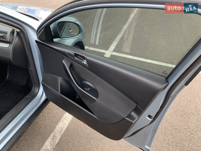 Серый Фольксваген Пассат, объемом двигателя 1.9 л и пробегом 230 тыс. км за 7500 $, фото 18 на Automoto.ua