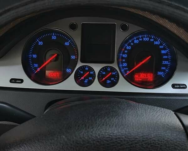 Серый Фольксваген Пассат, объемом двигателя 2 л и пробегом 304 тыс. км за 4900 $, фото 28 на Automoto.ua