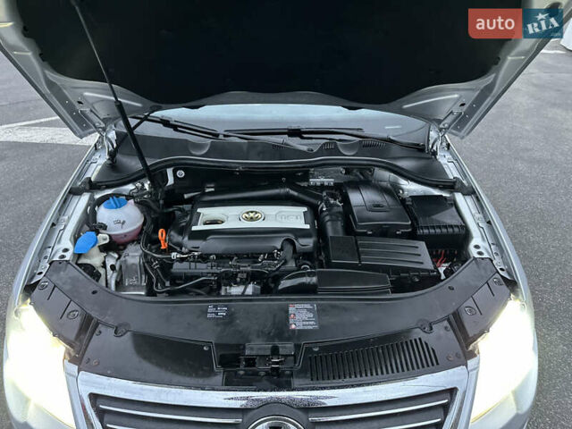 Серый Фольксваген Пассат, объемом двигателя 1.8 л и пробегом 227 тыс. км за 7450 $, фото 54 на Automoto.ua