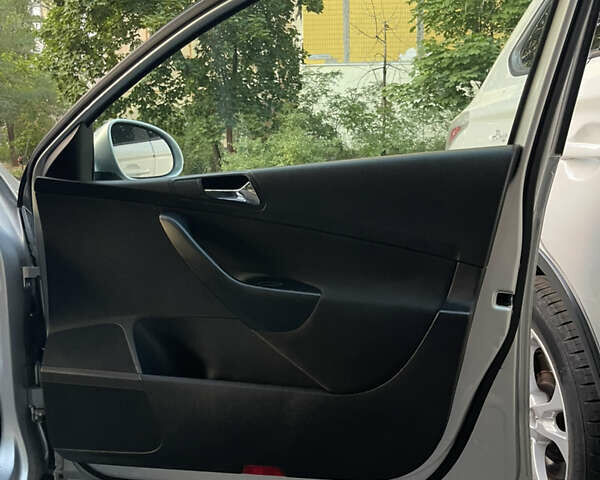 Сірий Фольксваген Пассат, об'ємом двигуна 1.39 л та пробігом 280 тис. км за 5700 $, фото 12 на Automoto.ua