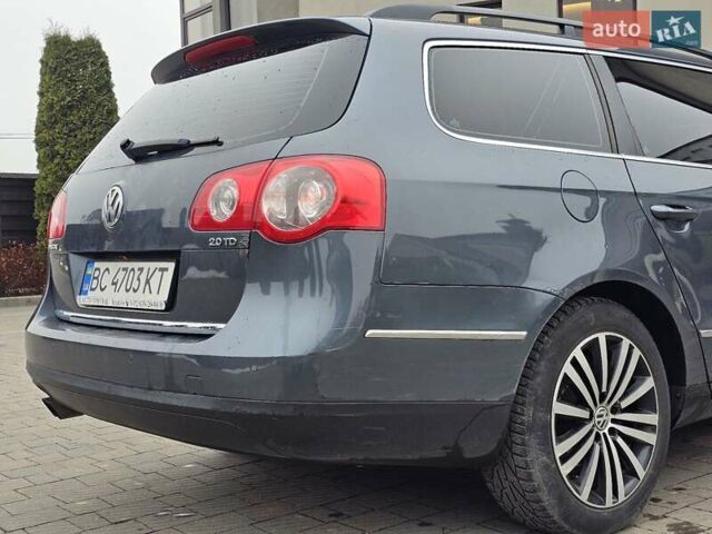 Серый Фольксваген Пассат, объемом двигателя 1.97 л и пробегом 302 тыс. км за 4950 $, фото 27 на Automoto.ua