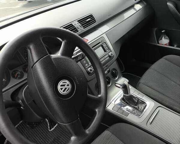 Серый Фольксваген Пассат, объемом двигателя 1.97 л и пробегом 222 тыс. км за 5400 $, фото 16 на Automoto.ua