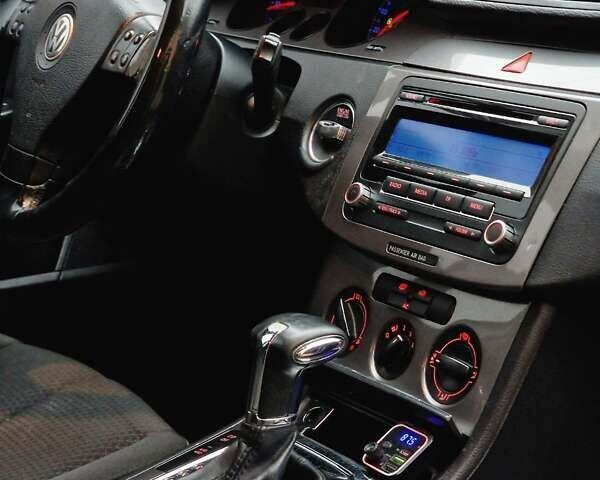 Серый Фольксваген Пассат, объемом двигателя 2 л и пробегом 291 тыс. км за 4850 $, фото 12 на Automoto.ua