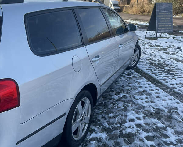 Серый Фольксваген Пассат, объемом двигателя 1.97 л и пробегом 280 тыс. км за 5350 $, фото 3 на Automoto.ua