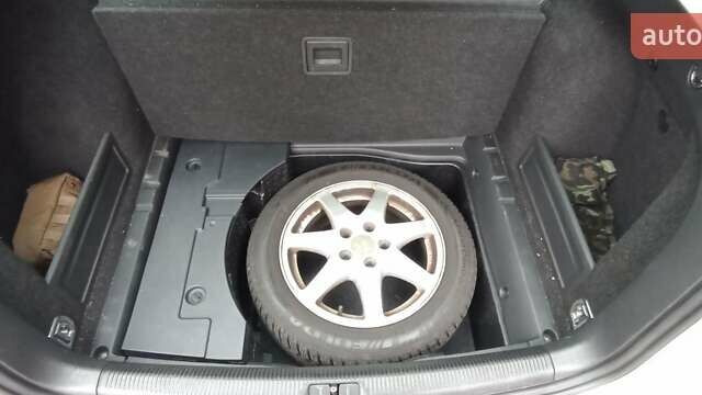 Серый Фольксваген Пассат, объемом двигателя 1.8 л и пробегом 220 тыс. км за 6300 $, фото 2 на Automoto.ua