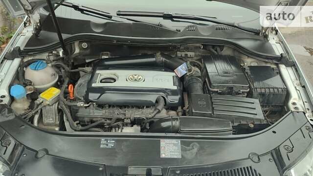 Сірий Фольксваген Пассат, об'ємом двигуна 1.8 л та пробігом 131 тис. км за 6500 $, фото 8 на Automoto.ua