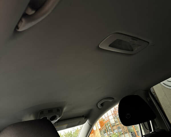 Серый Фольксваген Пассат, объемом двигателя 1.97 л и пробегом 349 тыс. км за 4850 $, фото 41 на Automoto.ua