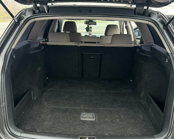 Серый Фольксваген Пассат, объемом двигателя 1.9 л и пробегом 305 тыс. км за 6600 $, фото 9 на Automoto.ua