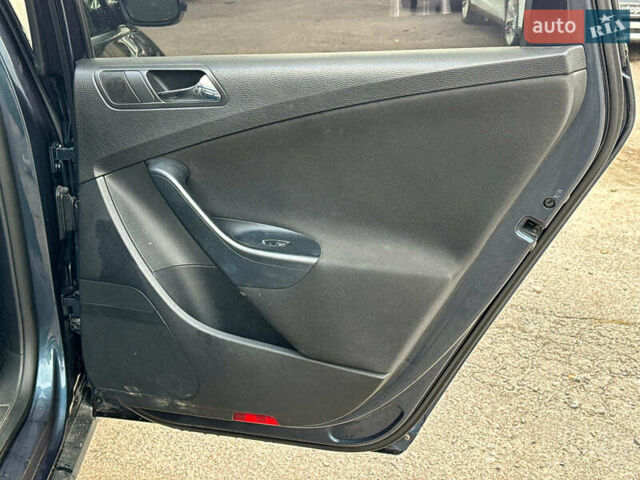 Серый Фольксваген Пассат, объемом двигателя 1.8 л и пробегом 292 тыс. км за 8740 $, фото 19 на Automoto.ua